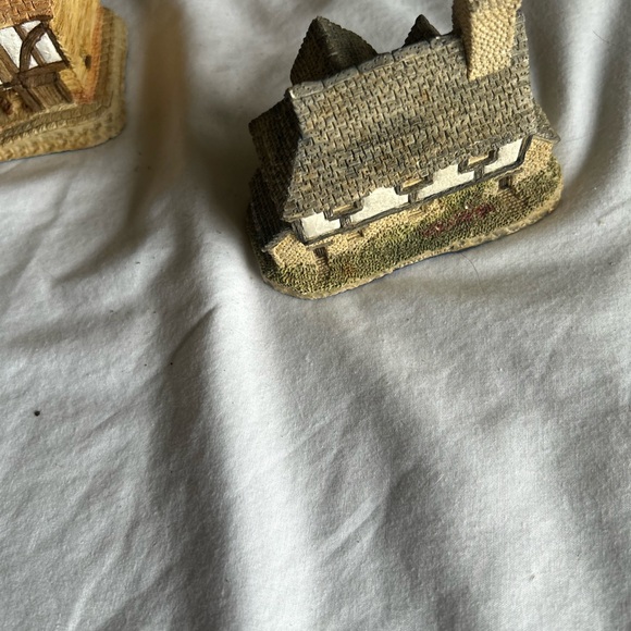 David Winter Shirehall Figurine set of 3 - Picture 7 of 8